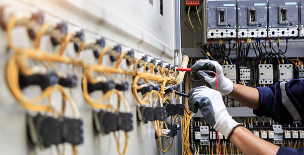 Professional Electrician technician working in Matamoras, OH